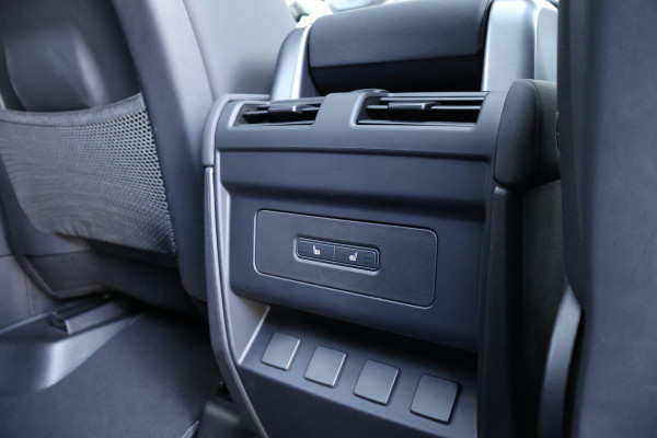 Land Rover Defender 110 P400e X-Dynamic SE URBAN | ADAPTIVE CRUISE | TREKHAAK | STOELVERWARMING | STUURVERWARMING | ELEKTRISCHE STOELEN |