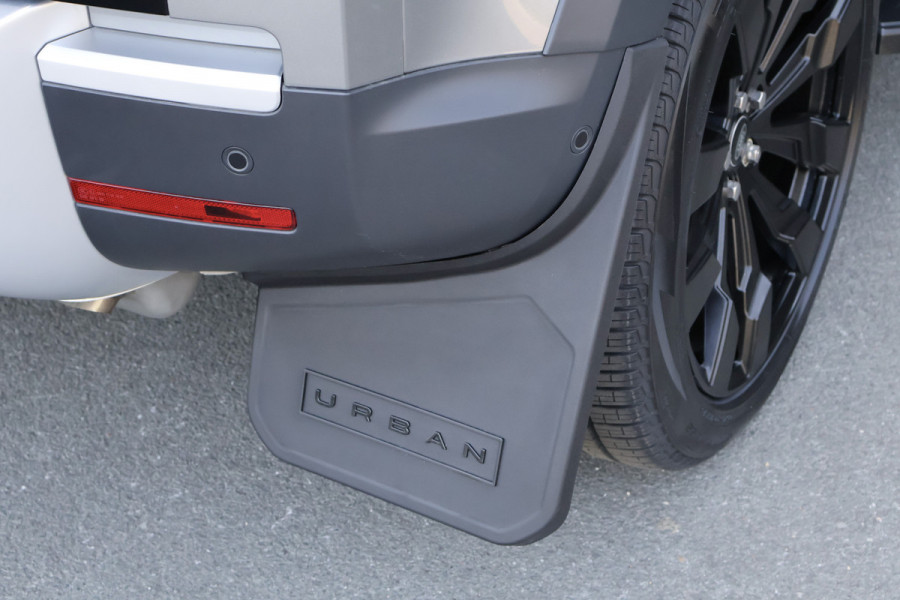 Land Rover Defender 110 P400e X-Dynamic SE URBAN | ADAPTIVE CRUISE | TREKHAAK | STOELVERWARMING | STUURVERWARMING | ELEKTRISCHE STOELEN |