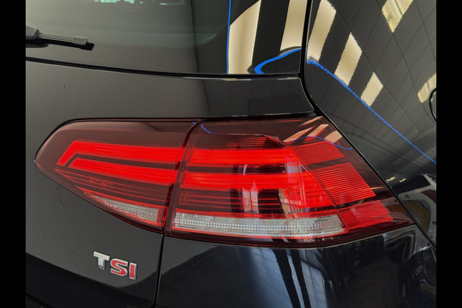 Volkswagen Golf 1.4 TSI Highline Panoramadak Navigatie Full-led 150pk!