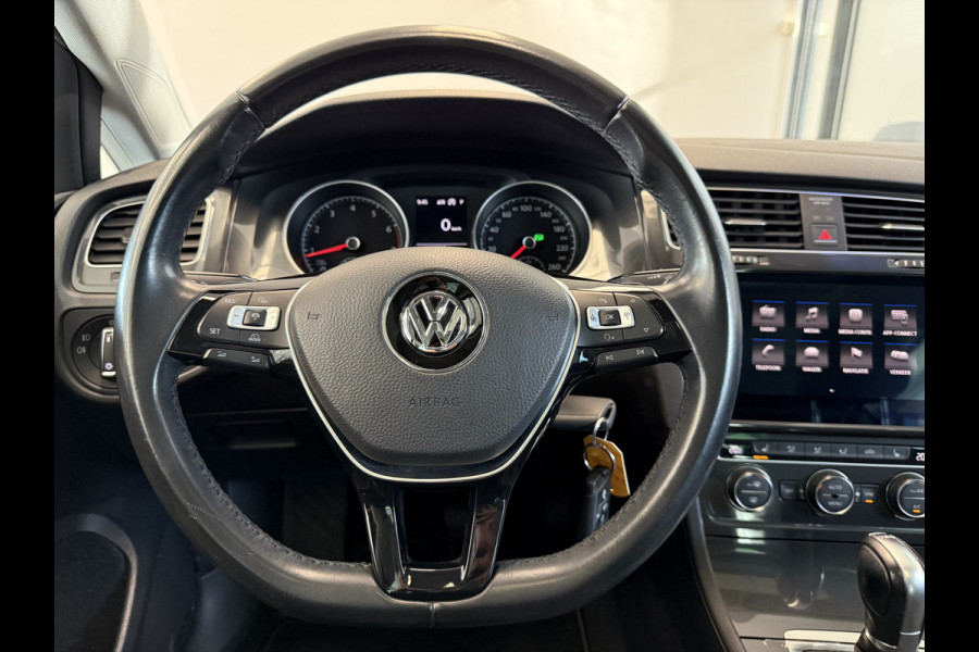 Volkswagen Golf 1.4 TSI Highline Panoramadak Navigatie Full-led 150pk!