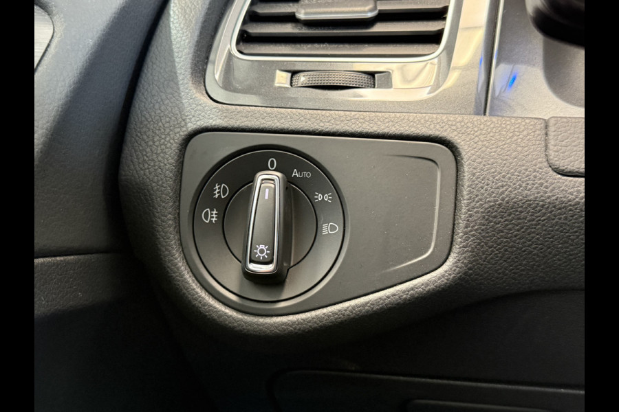 Volkswagen Golf 1.4 TSI Highline Panoramadak Navigatie Full-led 150pk!