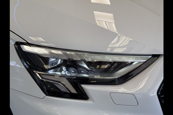Audi A3 Limousine 30 TFSI S edition 2x S-Line Full-led Navigatie 24 maanden garantie mogelijk (*vraag naar de voorwaarden)