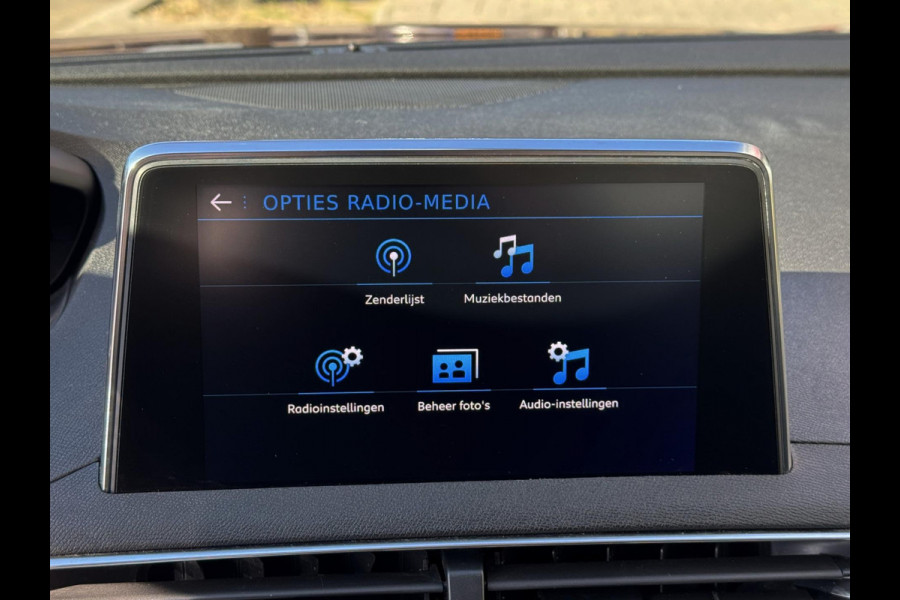 Peugeot 3008 1.2 PureTech Allure -AUTOMAAT I Navigatie I LED/PDC I Achteruitrij camera I Airco I Sport velgen I Dealer onderhouden