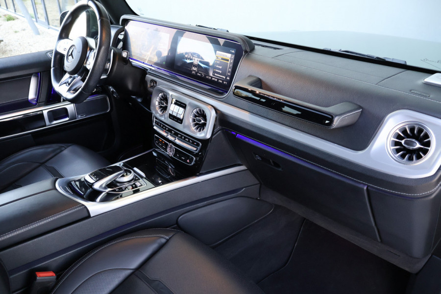 Mercedes-Benz G-Klasse 63 AMG KLASSE | MASSAGE | ADAPTIVE CRUISE | STOELVERKOELING & VERWARMING | PANORAMADAK | TREKHAAK | BURMESTER | SFEERVERLICHTING G63