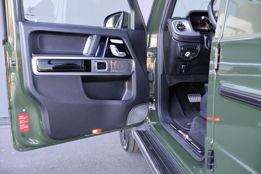 Mercedes-Benz G-Klasse 63 AMG KLASSE | MASSAGE | ADAPTIVE CRUISE | STOELVERKOELING & VERWARMING | PANORAMADAK | TREKHAAK | BURMESTER | SFEERVERLICHTING G63
