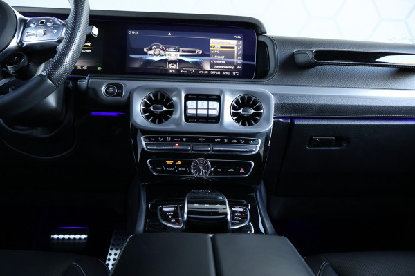 Mercedes-Benz G-Klasse 63 AMG KLASSE | MASSAGE | ADAPTIVE CRUISE | STOELVERKOELING & VERWARMING | PANORAMADAK | TREKHAAK | BURMESTER | SFEERVERLICHTING G63