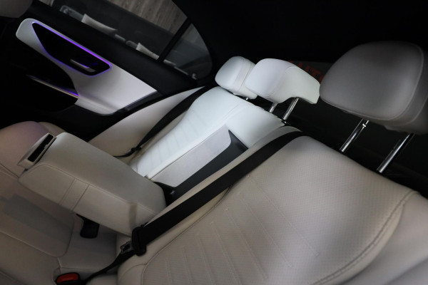 Mercedes-Benz C-Klasse 300 e AMG 63 Look / 360 Camera / Acc / Lane Assist / Elek Stoelen / Leder / Open Pano / Dode Hoek / 20 Inc