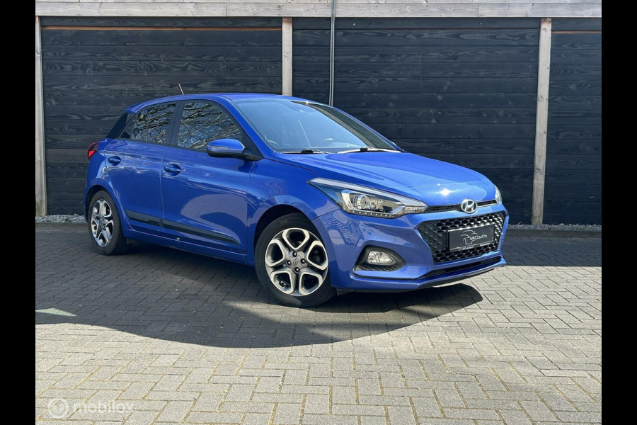 Hyundai i20 1.2 i-Motion Clima / LM / PDC / camera / Trekhaak/ 79.972KM