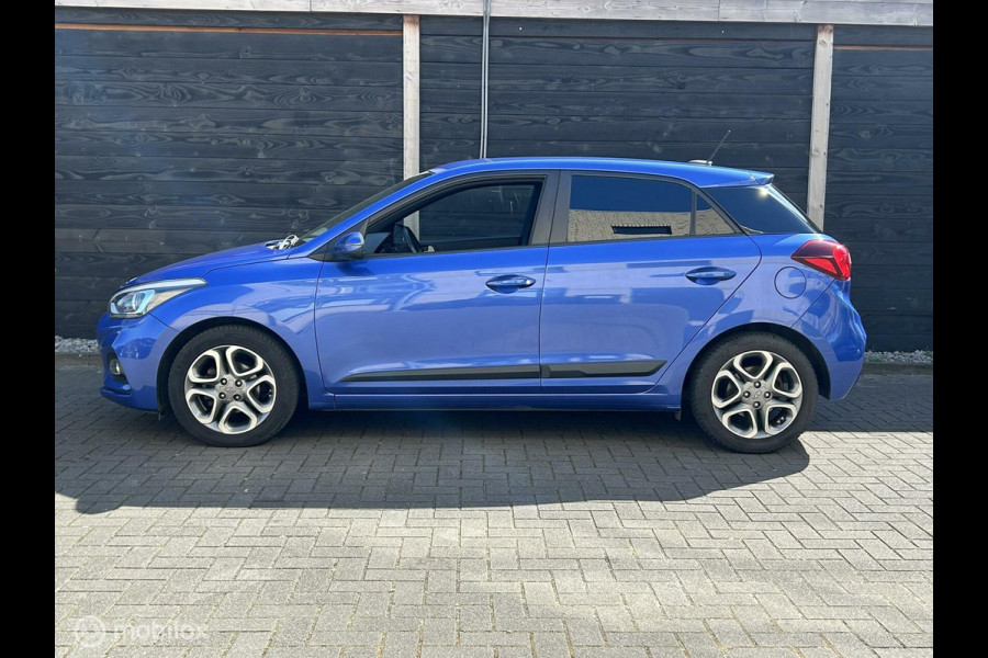 Hyundai i20 1.2 i-Motion Clima / LM / PDC / camera / Trekhaak/ 79.972KM
