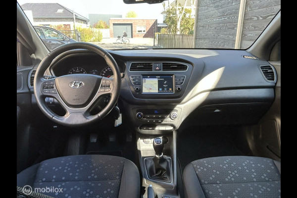 Hyundai i20 1.2 i-Motion Clima / LM / PDC / camera / Trekhaak/ 79.972KM