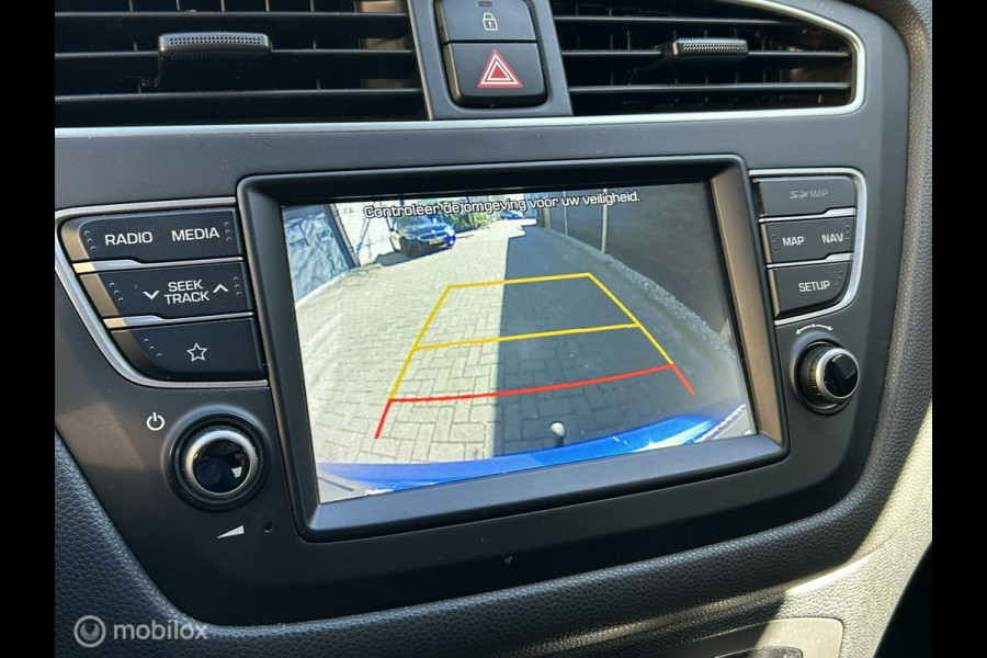 Hyundai i20 1.2 i-Motion Clima / LM / PDC / camera / Trekhaak/ 79.972KM