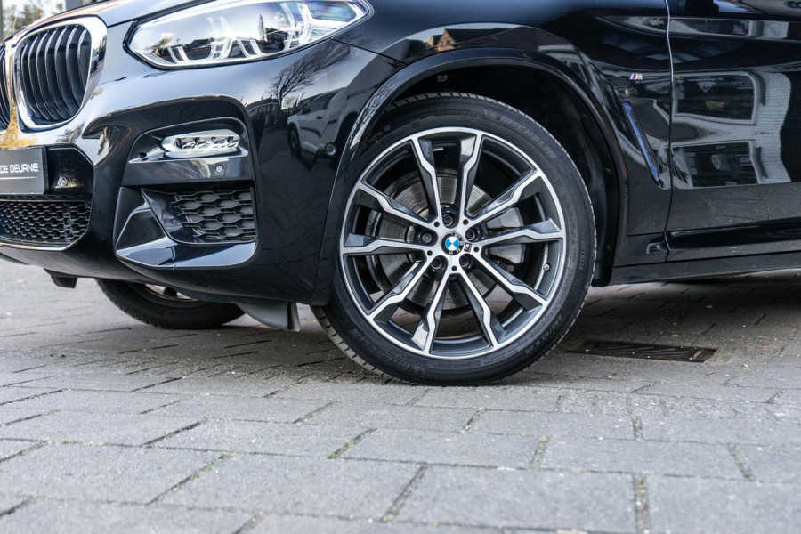 BMW X3 xDrive20i High Executive M-Sport Pano / HUD / Camera