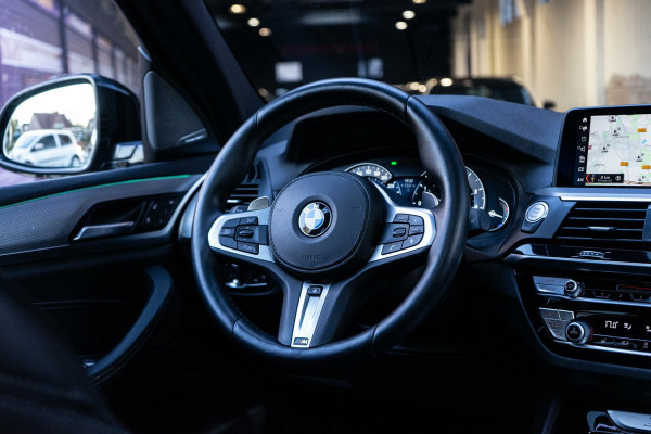 BMW X3 xDrive20i High Executive M-Sport Pano / HUD / Camera