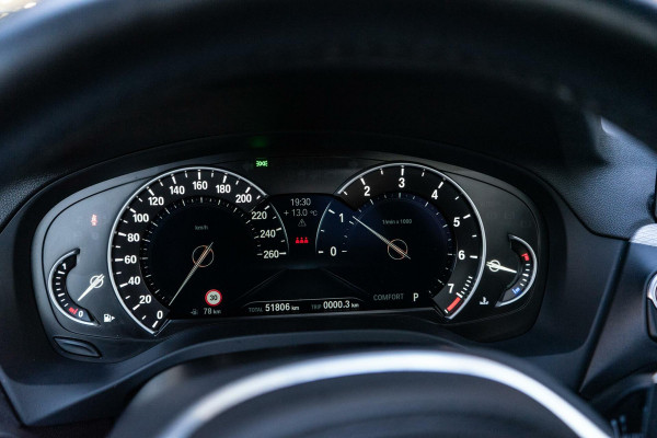 BMW X3 xDrive20i High Executive M-Sport Pano / HUD / Camera