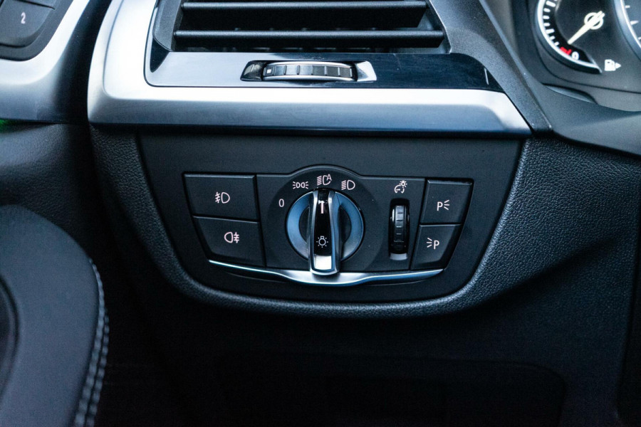 BMW X3 xDrive20i High Executive M-Sport Pano / HUD / Camera