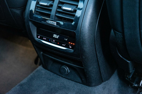 BMW X3 xDrive20i High Executive M-Sport Pano / HUD / Camera