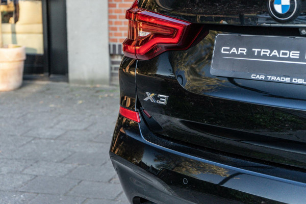 BMW X3 xDrive20i High Executive M-Sport Pano / HUD / Camera