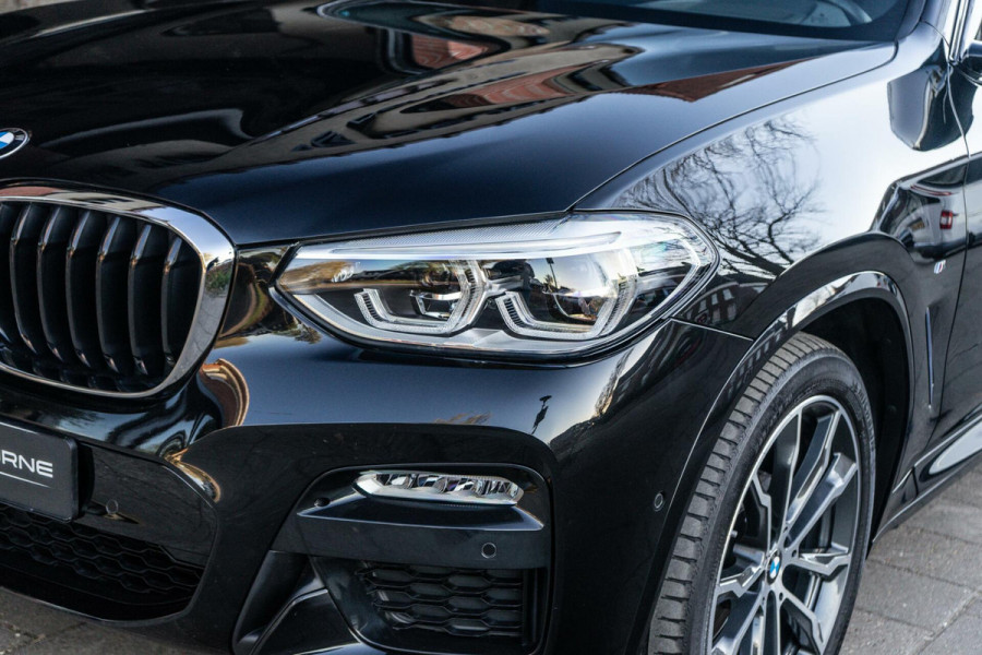 BMW X3 xDrive20i High Executive M-Sport Pano / HUD / Camera