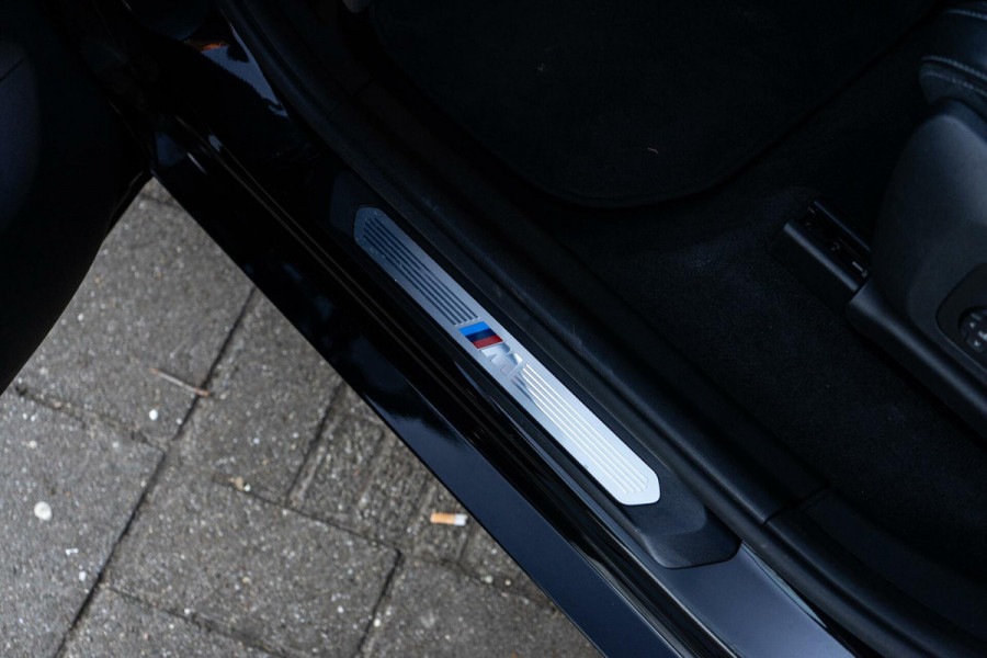 BMW X3 xDrive20i High Executive M-Sport Pano / HUD / Camera