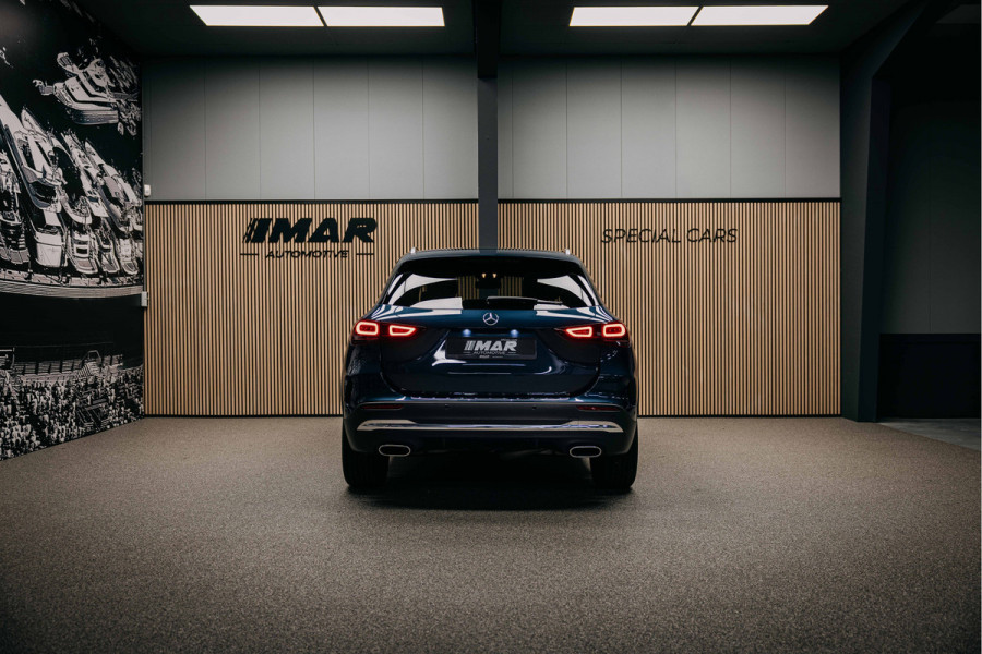 Mercedes-Benz GLA 180 d Business Solution AMG Vol uitgevoerde GLA 180D
