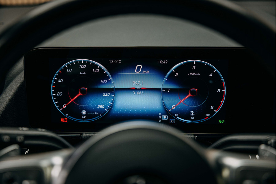 Mercedes-Benz GLA 180 d Business Solution AMG Vol uitgevoerde GLA 180D