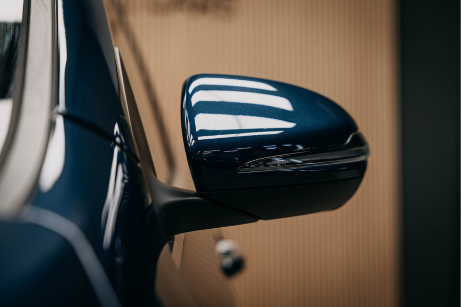 Mercedes-Benz GLA 180 d Business Solution AMG Vol uitgevoerde GLA 180D