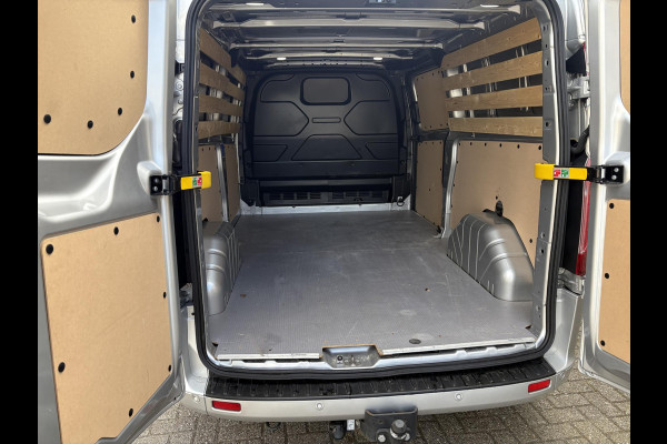 Ford Transit Custom 320 2.0 TDCI L2H1 Sport Zuid | Automaat 185pk | Camera | Bi-Xenon | Trekhaak | Stoelverwarming | Betimmering + Vloer | Raptor Grille