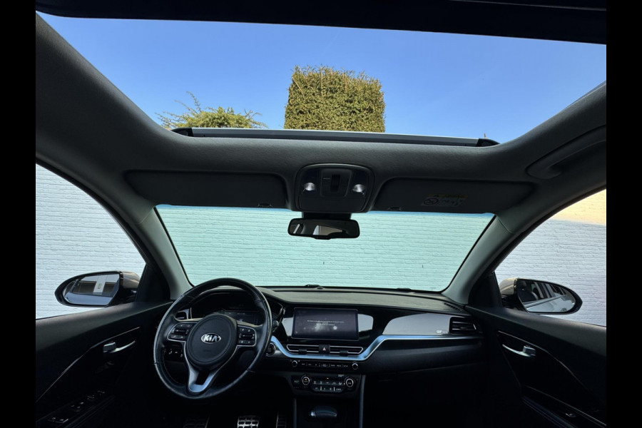 Kia Niro 1.6 GDi Hybrid Pano Schuifdak Cruise control adaptief Parkeersensor v/a Stoel- stuurverwarming