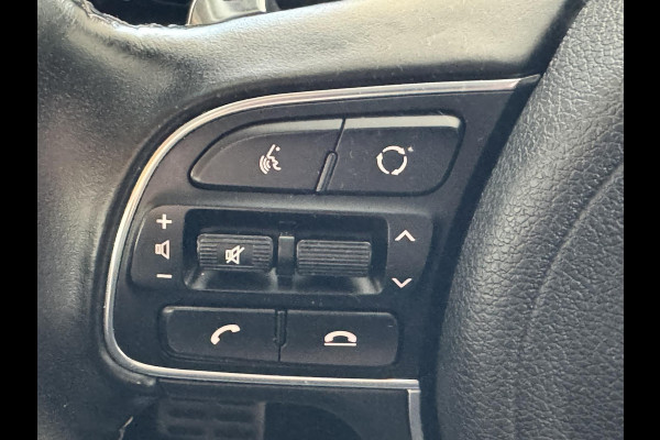 Kia Niro 1.6 GDi Hybrid Pano Schuifdak Cruise control adaptief Parkeersensor v/a Stoel- stuurverwarming