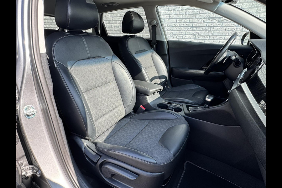 Kia Niro 1.6 GDi Hybrid Pano Schuifdak Cruise control adaptief Parkeersensor v/a Stoel- stuurverwarming