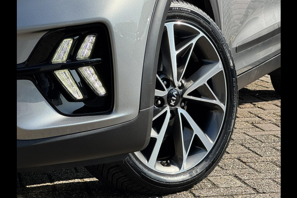 Kia Niro 1.6 GDi Hybrid Pano Schuifdak Cruise control adaptief Parkeersensor v/a Stoel- stuurverwarming