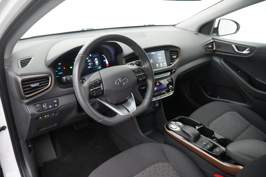 Hyundai IONIQ BWJ 2019 Comfort EV 120 PK | NWE APK CLIMA / NAVI / CRUISE / CARPLAY /  ACHTERUITRIJCAMERA / LMV / PDC