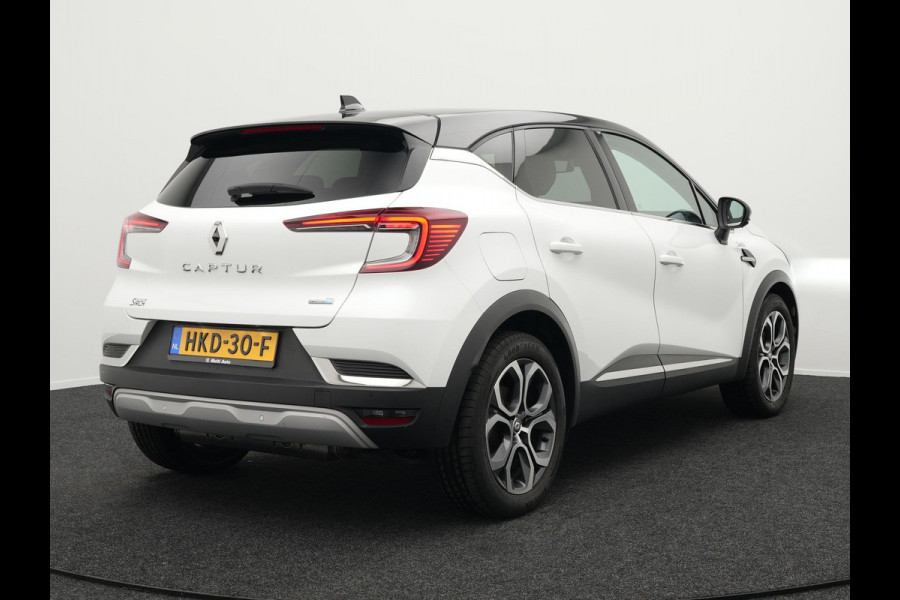 Renault Captur Plug-in Hybrid 160 Intens Dealer O.H PHEV | Stoelverwarming | Navi Groot Scherm | Camera | LED | 18"L.M | Apple Carplay | Keyless | Laneassist | DAB |