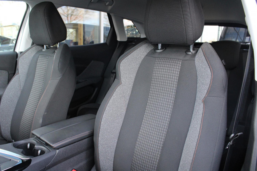 Peugeot 3008 1.2 PureTech Blue Lease Executive | Distributieriem Vervangen! | Navigatie | Climate Control | Cruise Control | Parkeersensoren | Lichtmetalen Velgen |