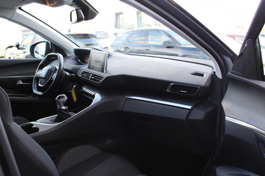 Peugeot 3008 1.2 PureTech Blue Lease Executive | Distributieriem Vervangen! | Navigatie | Climate Control | Cruise Control | Parkeersensoren | Lichtmetalen Velgen |