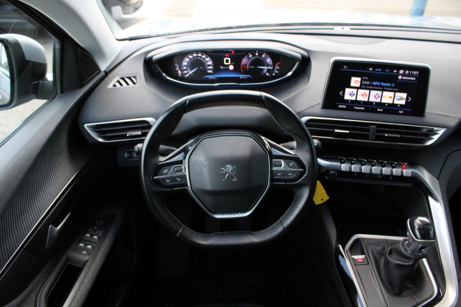 Peugeot 3008 1.2 PureTech Blue Lease Executive | Distributieriem Vervangen! | Navigatie | Climate Control | Cruise Control | Parkeersensoren | Lichtmetalen Velgen |