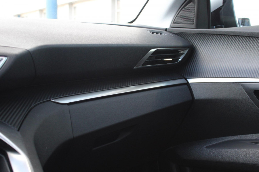 Peugeot 3008 1.2 PureTech Blue Lease Executive | Distributieriem Vervangen! | Navigatie | Climate Control | Cruise Control | Parkeersensoren | Lichtmetalen Velgen |