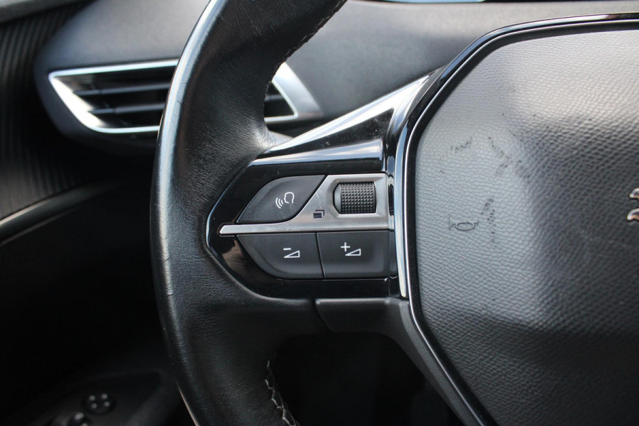 Peugeot 3008 1.2 PureTech Blue Lease Executive | Distributieriem Vervangen! | Navigatie | Climate Control | Cruise Control | Parkeersensoren | Lichtmetalen Velgen |