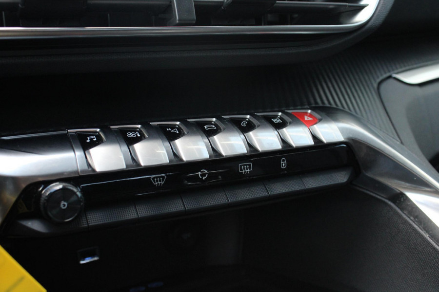 Peugeot 3008 1.2 PureTech Blue Lease Executive | Distributieriem Vervangen! | Navigatie | Climate Control | Cruise Control | Parkeersensoren | Lichtmetalen Velgen |
