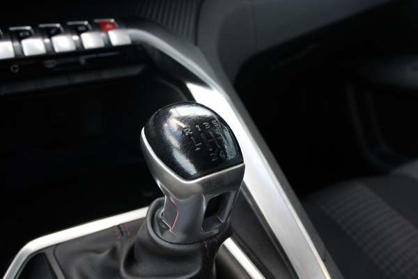Peugeot 3008 1.2 PureTech Blue Lease Executive | Distributieriem Vervangen! | Navigatie | Climate Control | Cruise Control | Parkeersensoren | Lichtmetalen Velgen |