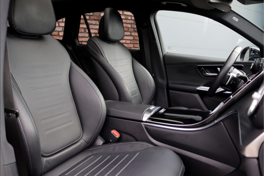 Mercedes-Benz GLC 300e 4MATIC Premium AMG Line Aut9 | Distronic+ | Burmester | Memory | Trekhaak | Leder | Nightpakket | Panoramadak | Digital Light | Surround Camera | Keyless Go | Rijassistentiepakket |