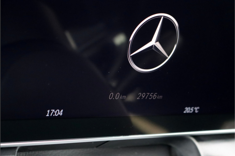 Mercedes-Benz GLC 300e 4MATIC Premium AMG Line Aut9 | Distronic+ | Burmester | Memory | Trekhaak | Leder | Nightpakket | Panoramadak | Digital Light | Surround Camera | Keyless Go | Rijassistentiepakket |
