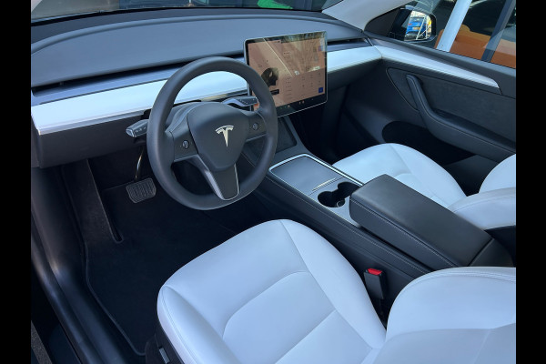 Tesla Model Y RWD 58 kWh 96% SOH Trekhaak Autopilot 1e EIG Rijklaarpijs!