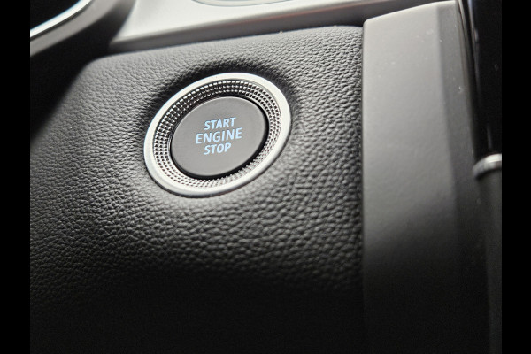 Renault Captur Plug-in Hybrid 160 Intens Dealer O.H PHEV | Stoelverwarming | Navi Groot Scherm | Camera | LED | 18"L.M | Apple Carplay | Keyless | Laneassist | DAB |