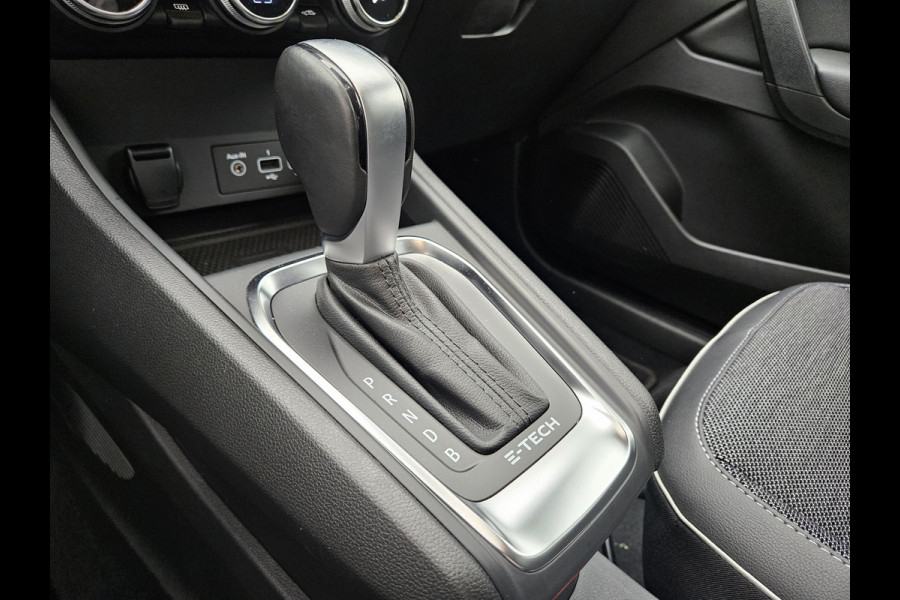 Renault Captur Plug-in Hybrid 160 Intens Dealer O.H PHEV | Stoelverwarming | Navi Groot Scherm | Camera | LED | 18"L.M | Apple Carplay | Keyless | Laneassist | DAB |