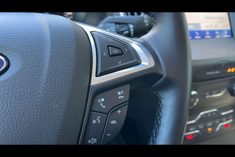 Ford S-Max 2.5 Hybride Connected 190pk | Sync 3 Navi | Stoelverwarming | 1.700kg Trekgewicht | Keyless Entry | Elek. Voorruit verwarming