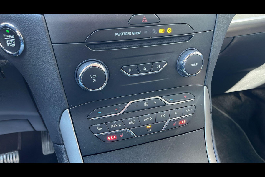 Ford S-Max 2.5 Hybride Connected 190pk | Sync 3 Navi | Stoelverwarming | 1.700kg Trekgewicht | Keyless Entry | Elek. Voorruit verwarming