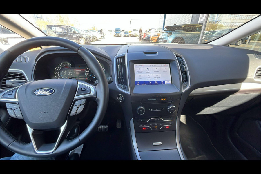 Ford S-Max 2.5 Hybride Connected 190pk | Sync 3 Navi | Stoelverwarming | 1.700kg Trekgewicht | Keyless Entry | Elek. Voorruit verwarming