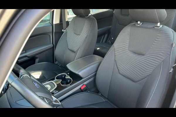 Ford S-Max 2.5 Hybride Connected 190pk | Sync 3 Navi | Stoelverwarming | 1.700kg Trekgewicht | Keyless Entry | Elek. Voorruit verwarming