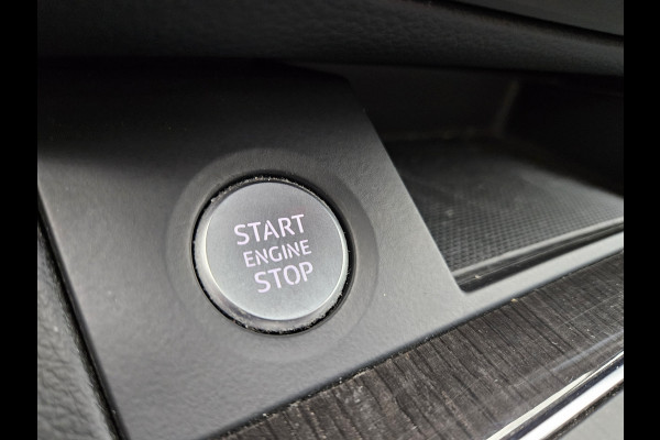 Audi Q5 50 TFSI e Quattro S-Line Plug in Hybrid PHEV | Virtual Cockpit | Carplay | Leder | Sportstoelen Verwarmd | Climate Control | Navigatie | Led |